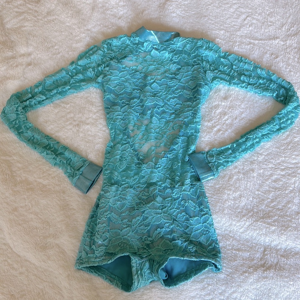 Details Dancewear long sleeved unitard, Size Medium